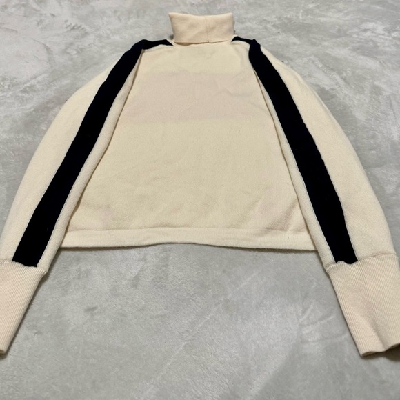 New Vineyard Vines Women's Cream and Red Ski club Sweater SZ: XS - Picture 7 of 9